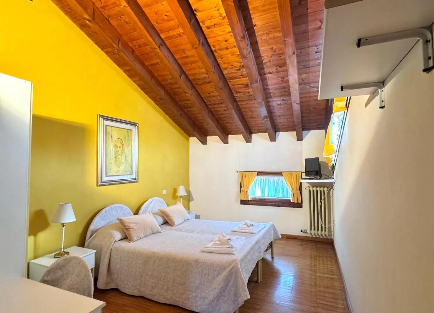 **  Hotel Al Caminetto Monzambano Italia